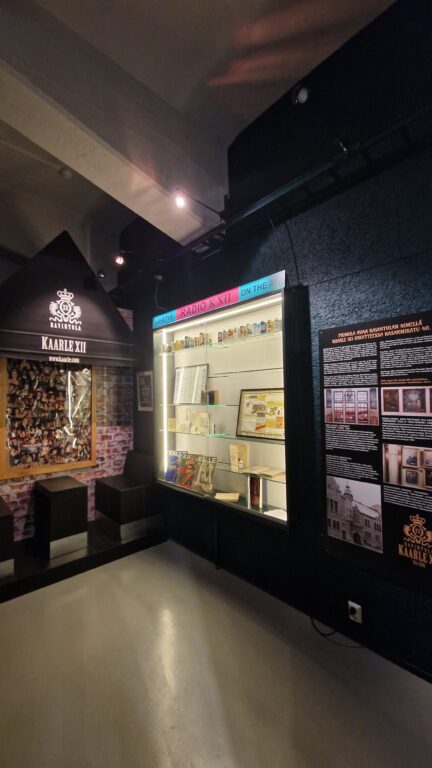 Kaarle XII 50 vuotta pienoisnäyttely Hotelli- ja ravintolamuseossa. Kuvaaja Riku Reinikainen